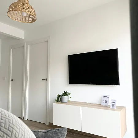 Aloha - Free Parking *